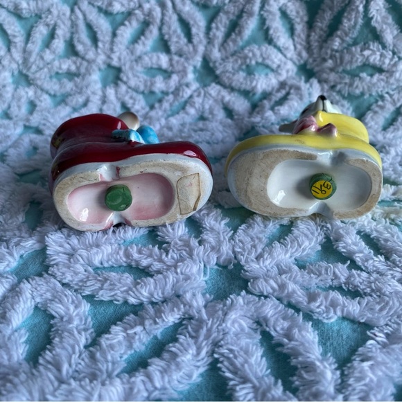 Vintage Salt & Pepper shakers mice in shoe boot kitsch vintage kitchen - Picture 5 of 6